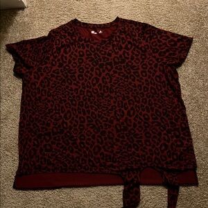 Xersion Red Leopard Print Short Sleeve Tee